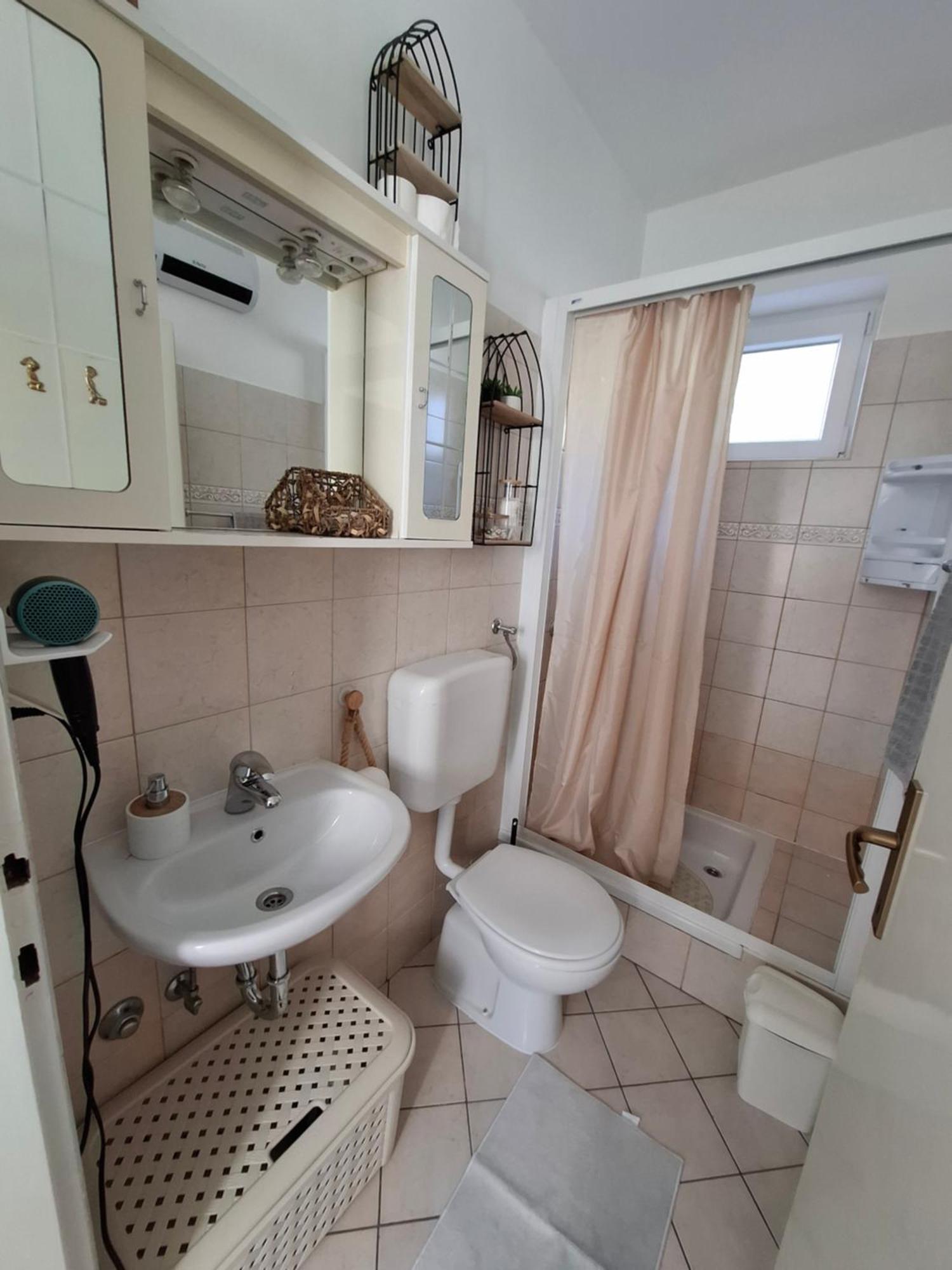 Vila Little House Kucica Banjol Exteriér fotografie