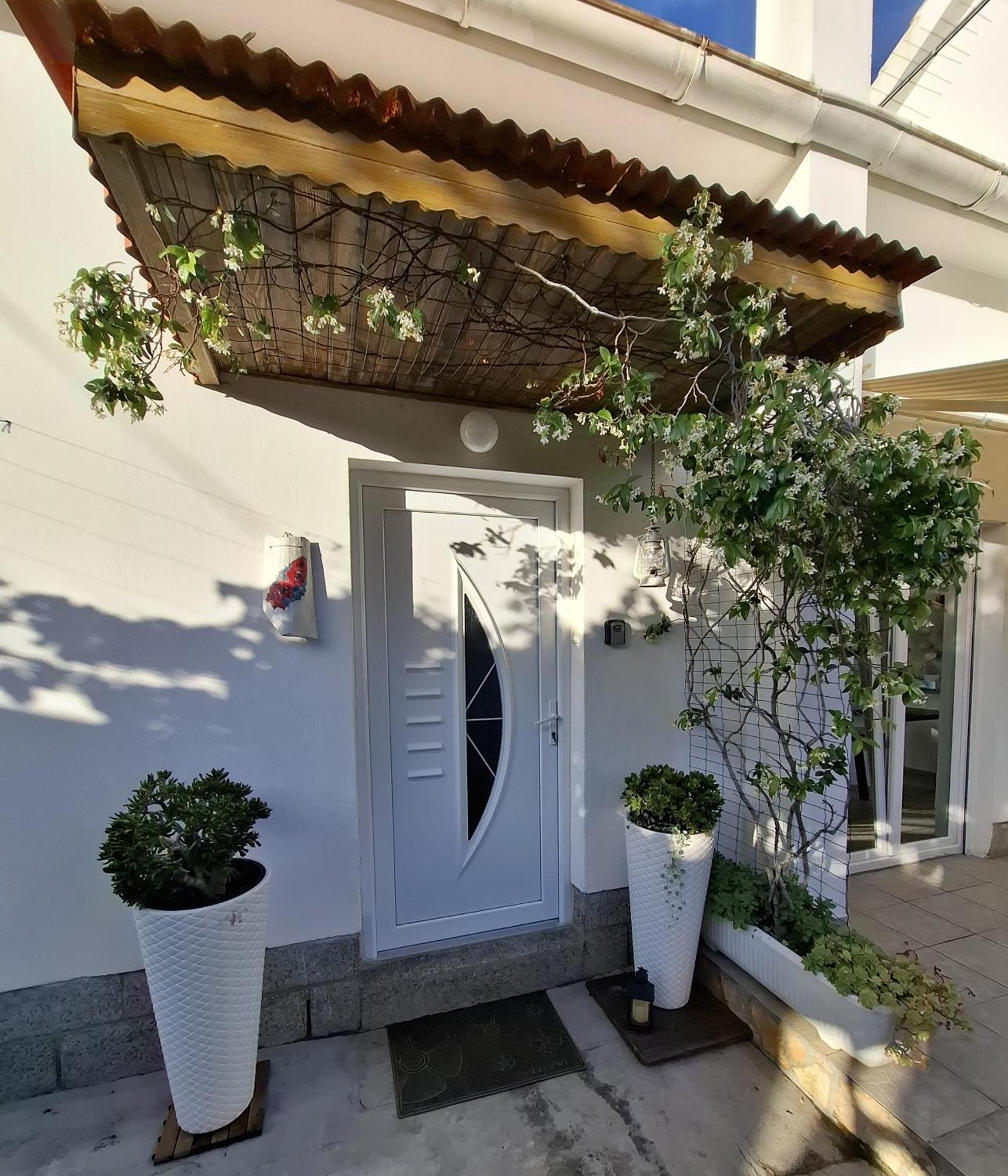 Vila Little House Kucica Banjol Exteriér fotografie